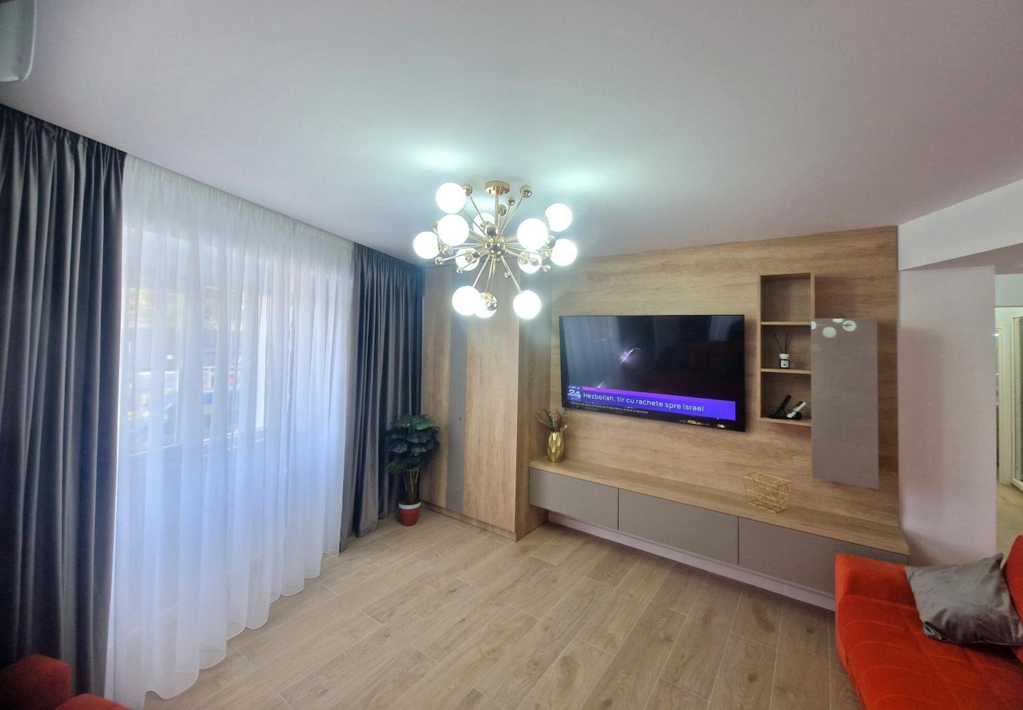Ultracentral Luxury Apartament Куртя-де-Арджеш Екстер'єр фото