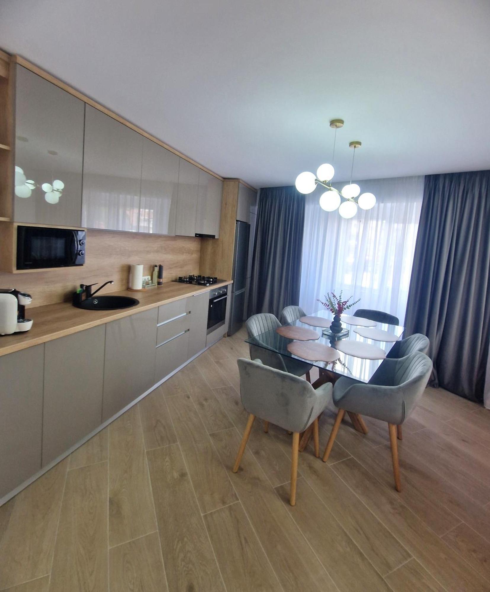 Ultracentral Luxury Apartament Куртя-де-Арджеш Екстер'єр фото